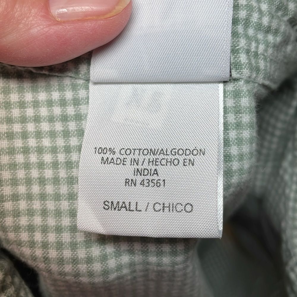 Sleeveless Button Up Maternity Shirt - Picture 5 of 7